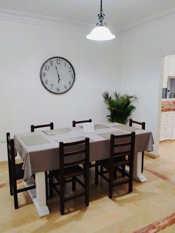 Large 2-Bedroom Apartment, Close To The American Consulate Guayaquil Bagian luar foto