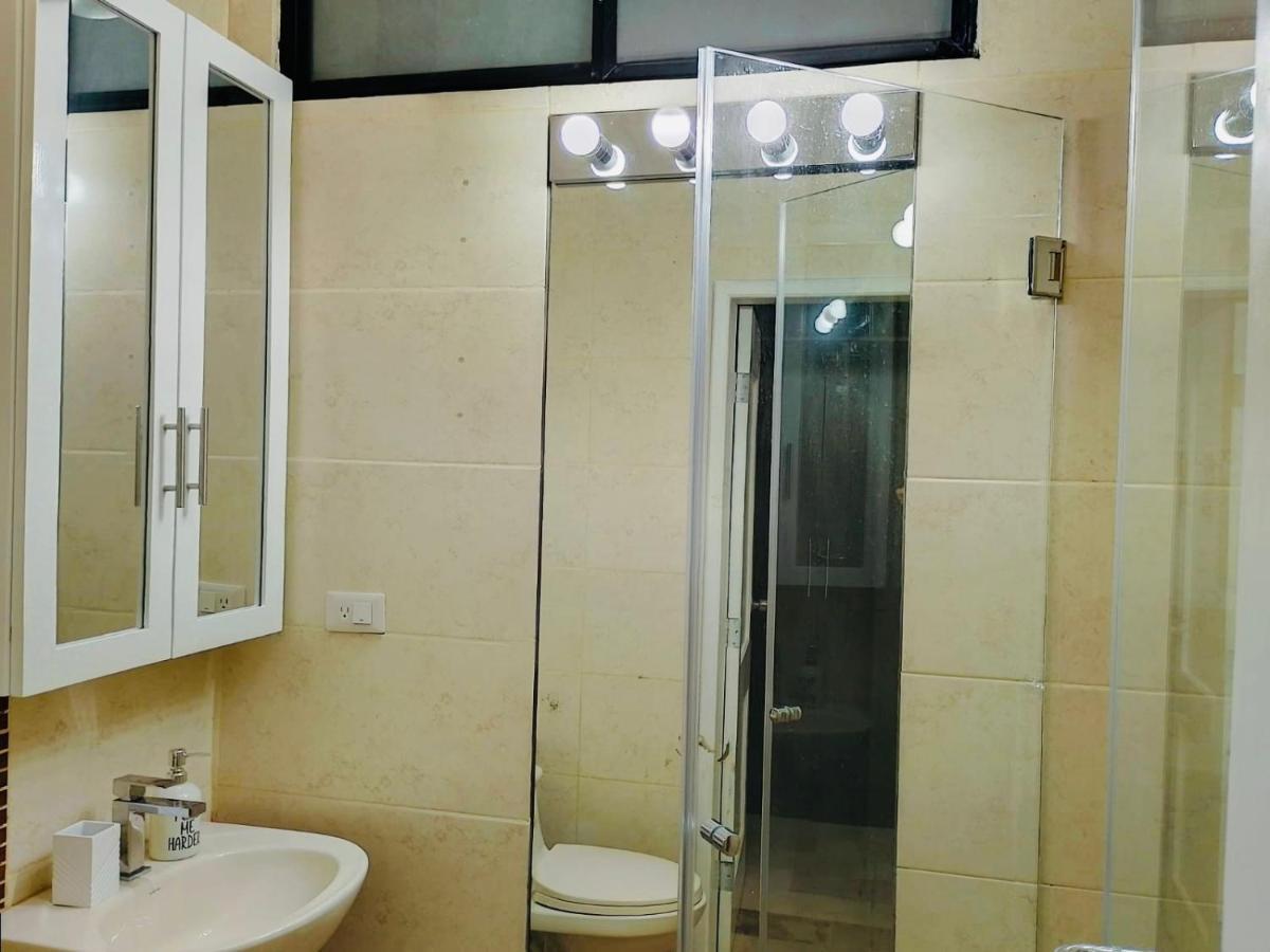 Large 2-Bedroom Apartment, Close To The American Consulate Guayaquil Bagian luar foto