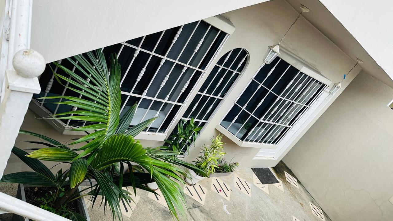 Large 2-Bedroom Apartment, Close To The American Consulate Guayaquil Bagian luar foto