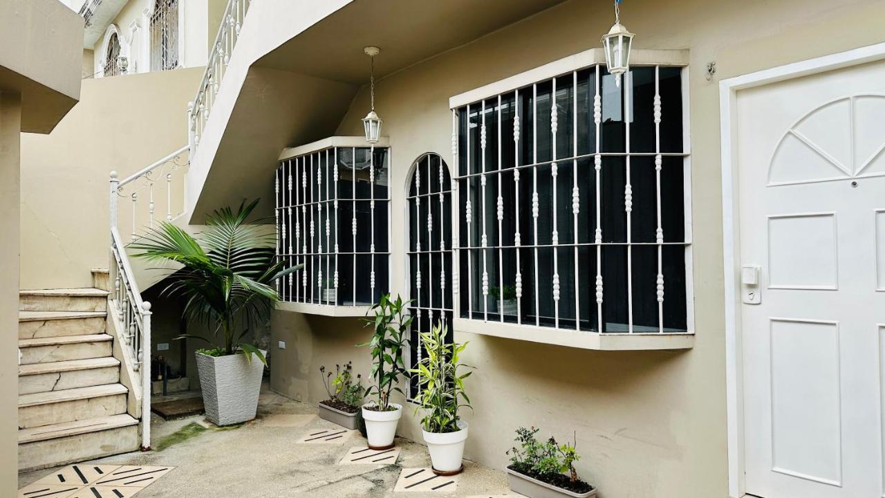 Large 2-Bedroom Apartment, Close To The American Consulate Guayaquil Bagian luar foto